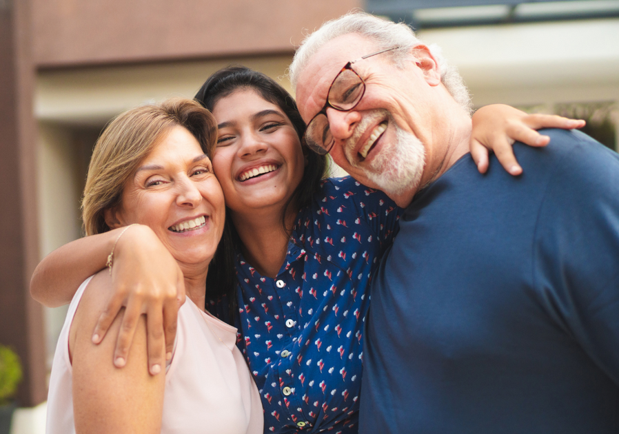 Celebrando a nuestros mayores: consejos de cuidado y bienestar en el Día de los Abuelos y Abuelas