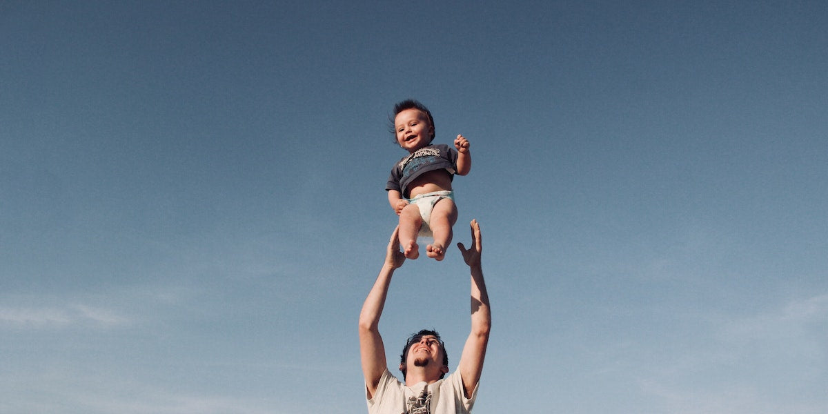 CUIDA a tu padre, con Vivofácil y en mayúsculas, porque sólo tienes uno.
