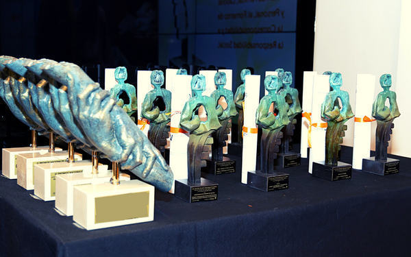 Registra gratis tu Candidatura en los Premios Alares 2023