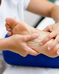 Atención podológica personalizada para mejorar la salud de tus pies
